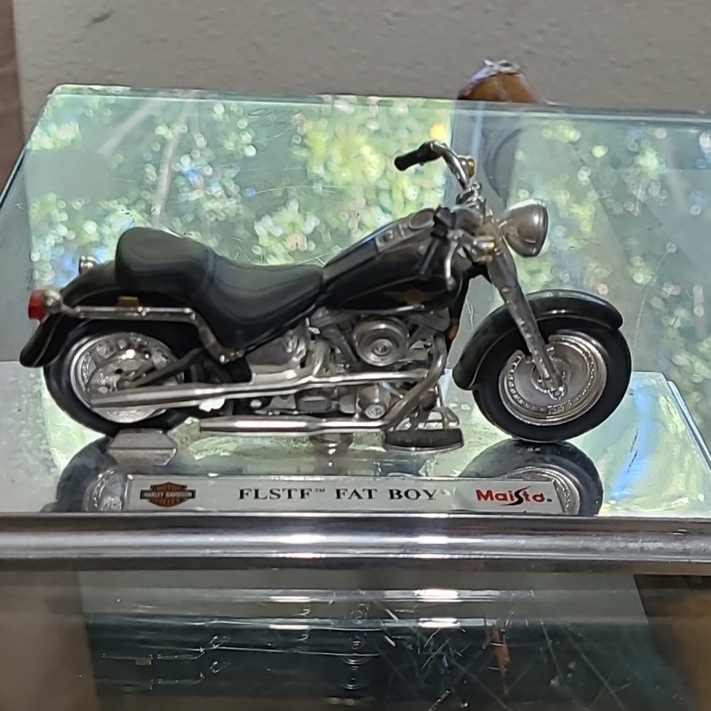 FLSTF HARLEY FAT BOY Maisto model